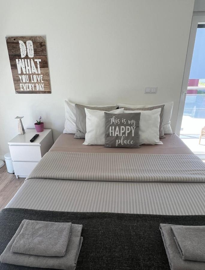 Modern Double Room With Private Balcony Montijo Bagian luar foto
