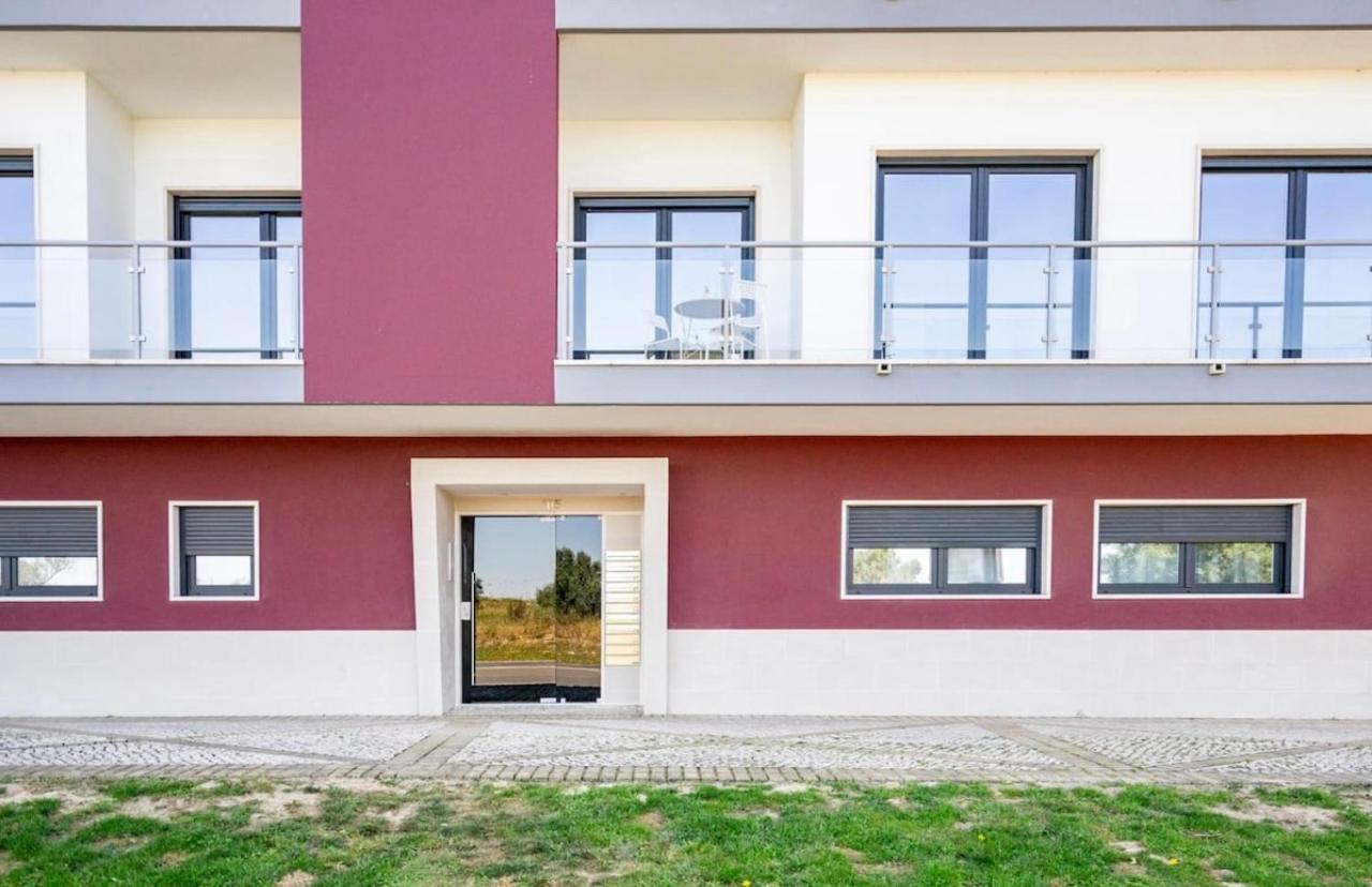 Modern Double Room With Private Balcony Montijo Bagian luar foto