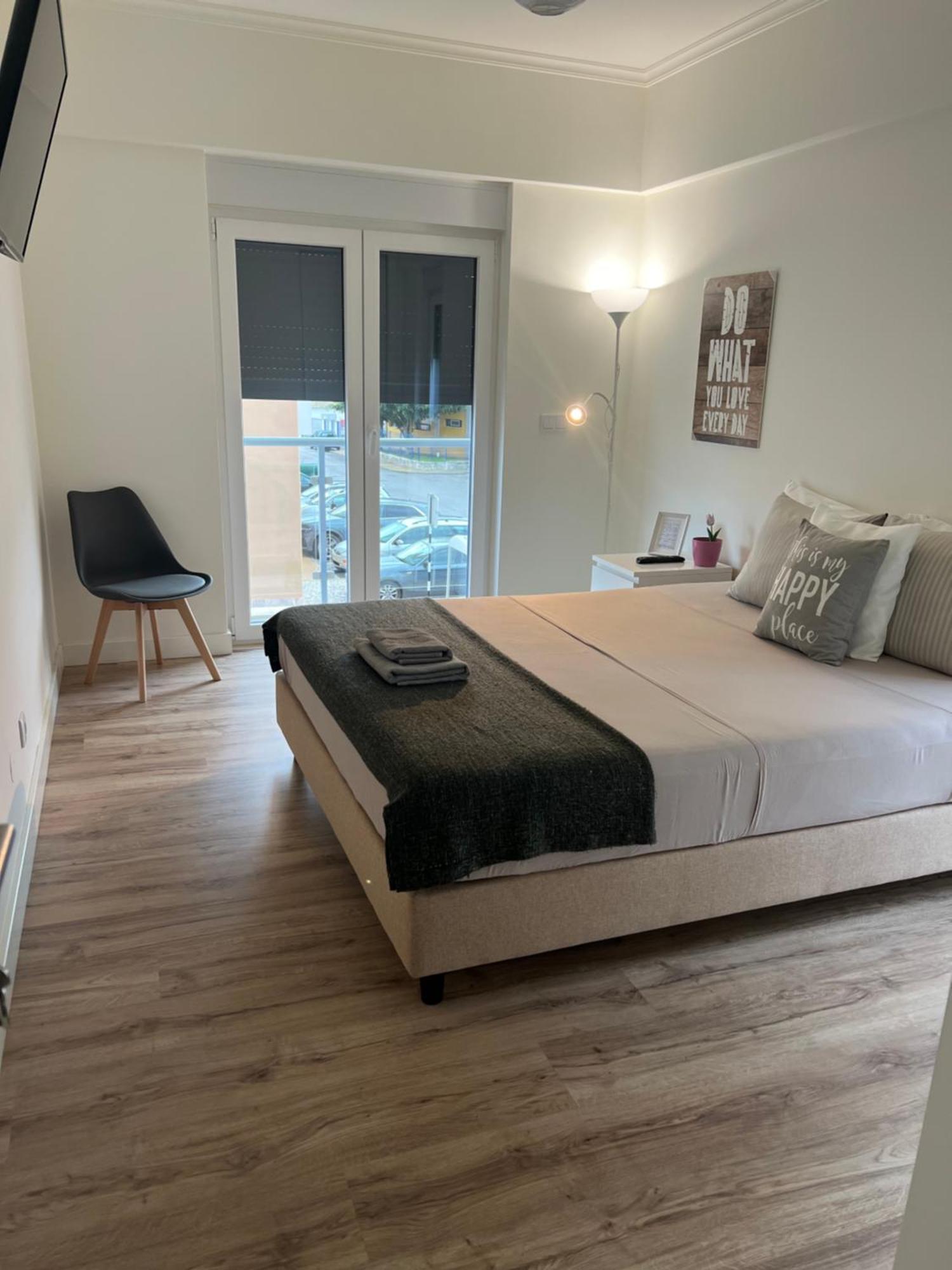 Modern Double Room With Private Balcony Montijo Bagian luar foto