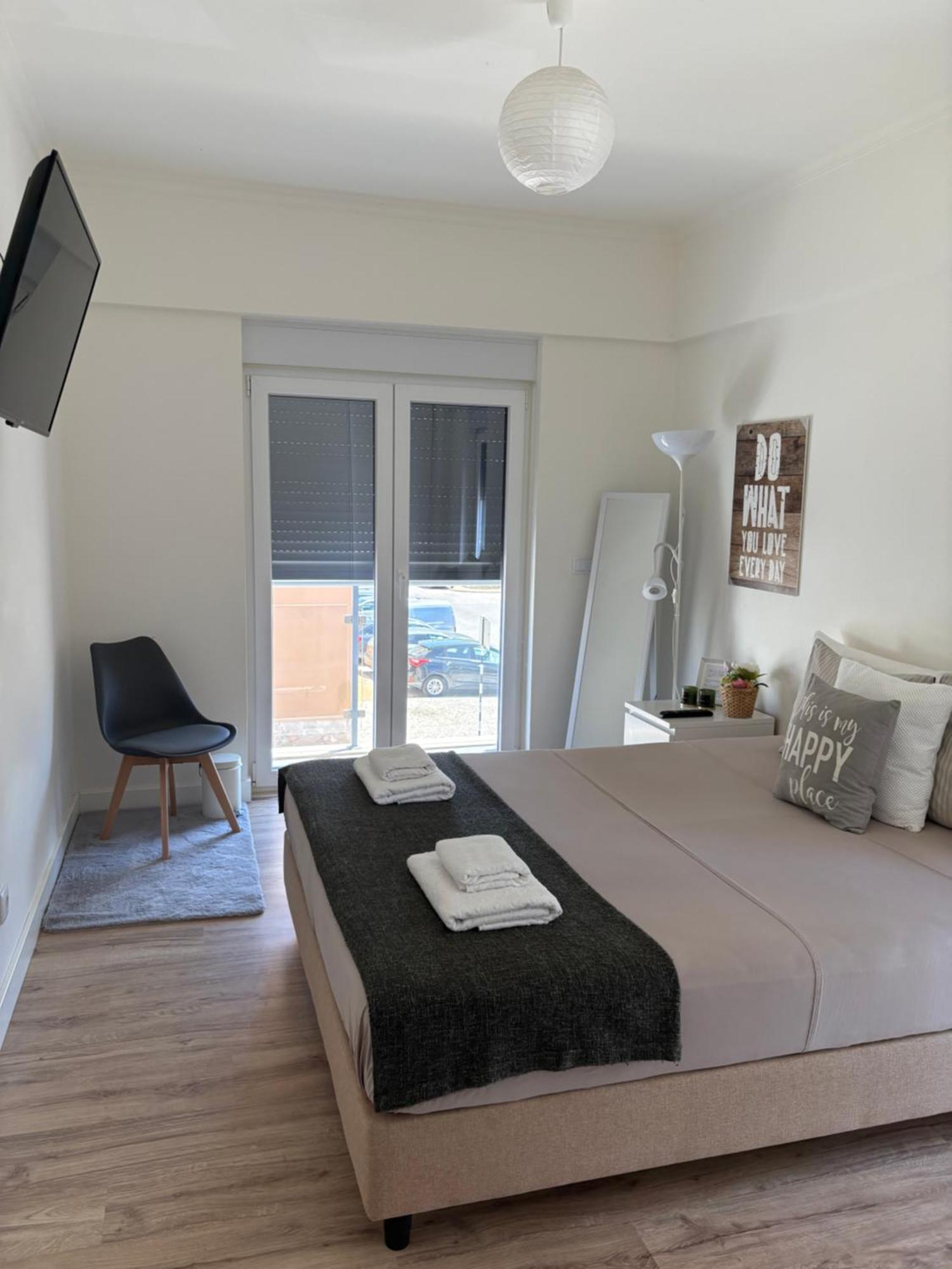 Modern Double Room With Private Balcony Montijo Bagian luar foto